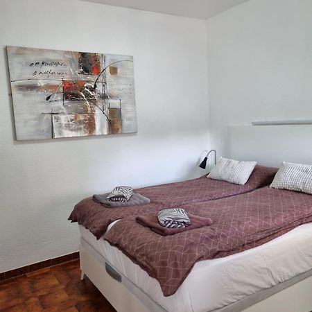 Comfortable One Bedroom Apartment ฟูเอนฮิโรลา ภายนอก รูปภาพ