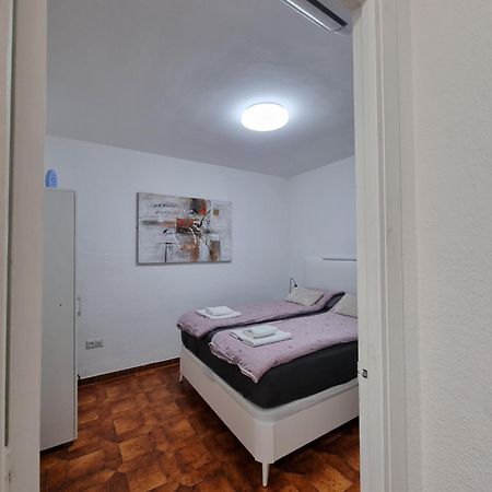 Comfortable One Bedroom Apartment ฟูเอนฮิโรลา ภายนอก รูปภาพ