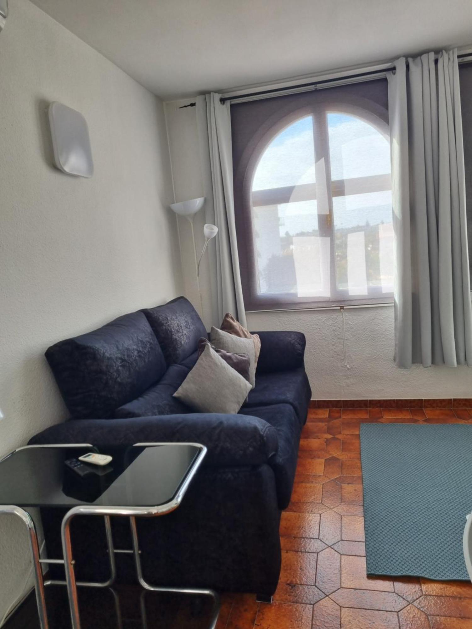 Comfortable One Bedroom Apartment ฟูเอนฮิโรลา ภายนอก รูปภาพ