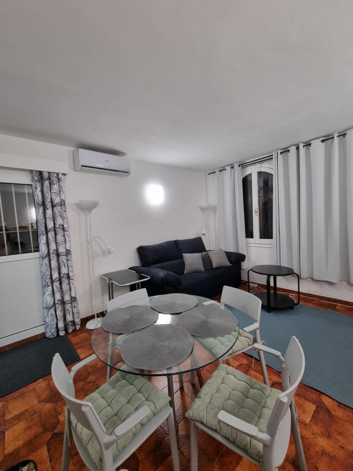 Comfortable One Bedroom Apartment ฟูเอนฮิโรลา ภายนอก รูปภาพ